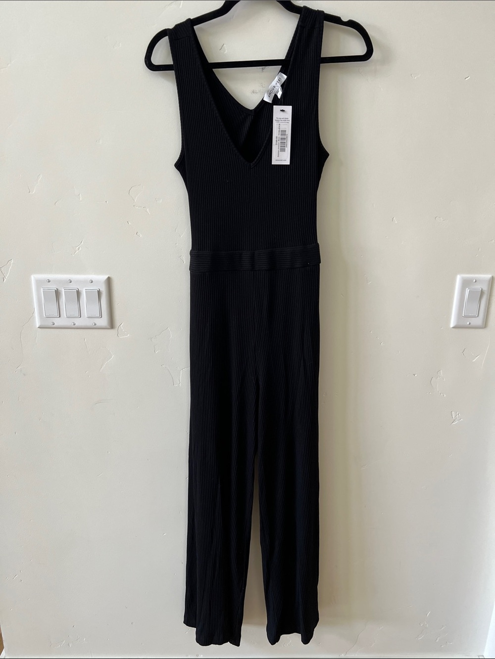 Amour Vert Black Ribbed V-Neck Wide-Leg Jumpsuit